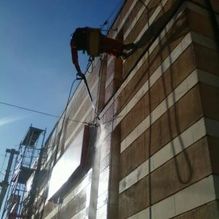 Trabajos Verticales Sin Límite En Altura S.L. hombres de mantenimiento de alturas
